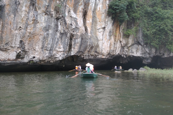 2 Day Tour Trang An Grottoes - Mua Cave - Galaxy Cave - Cuc Phuong National Park