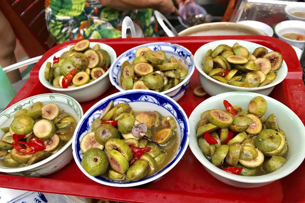 The Challenge of Tasting Hanoi local Food