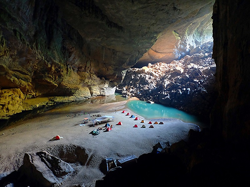 Phong Nha Cave - Paradise Cave & DMZ 4 days